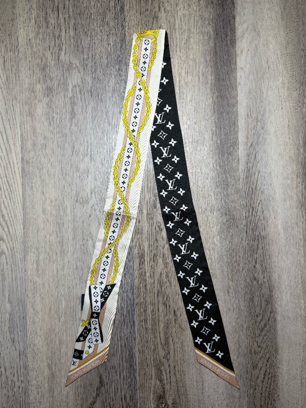 LV Bow BB Bandeau - Picture 2 of 3